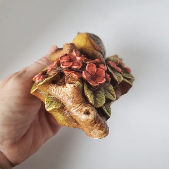 Vintage Chalkware Bird & Flowers Wall Plaque Wall Decor - Picture 6 of 12